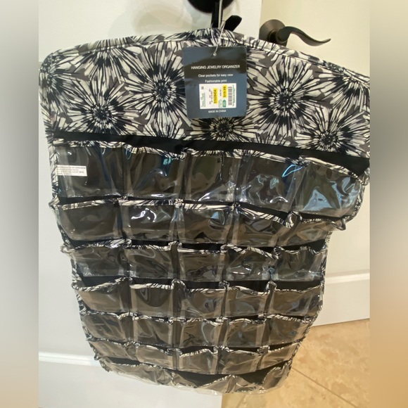 Ellen Tracy Jewelry Nwt Ellen Tracy Hanging Jewelry Organizer